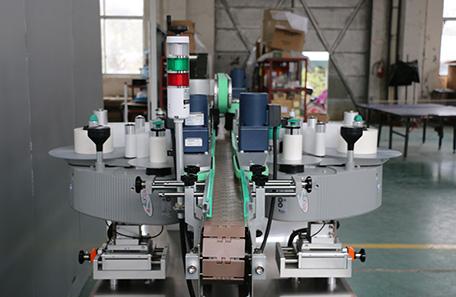 漱口水双面贴标机