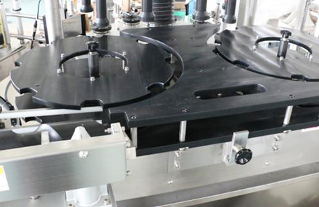 全自动回转式数控不干胶贴标机-XTHZ-600S型