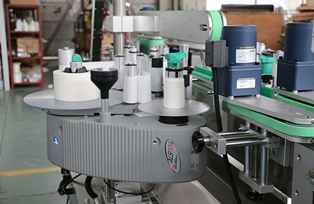 蜂蜜瓶双面贴标机