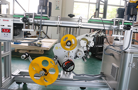 袋子上下面贴标机 袋子上下面贴标机