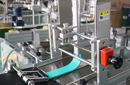 袋子分页贴标机 袋子分页贴标机