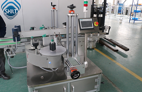 包装箱转角贴标机