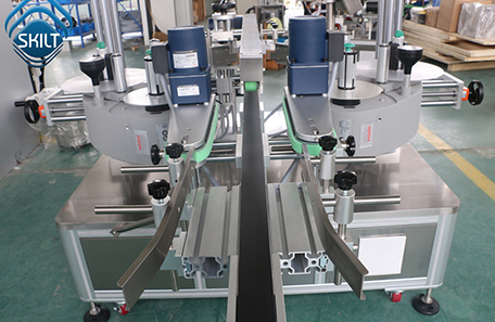 包装箱转角贴标机