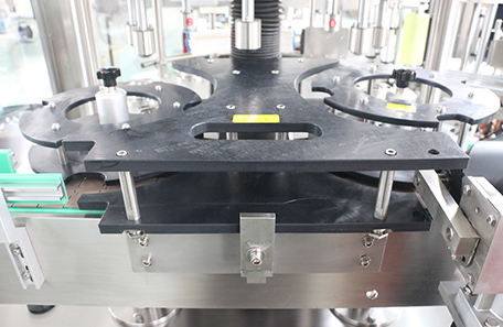 全自动回转式不干胶贴标机-XTHZ-928J型