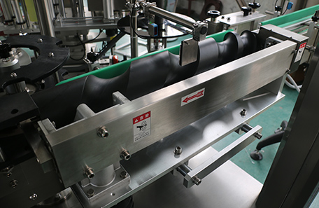 全自动回转式不干胶贴标机-XTHZ-928J型