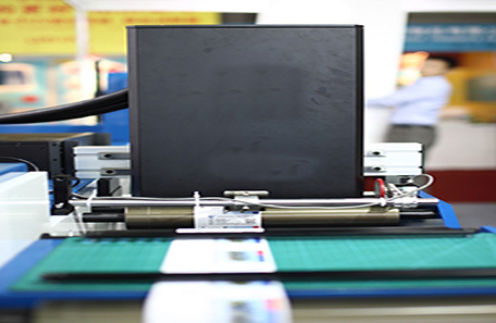 UV喷码机 UV喷码机