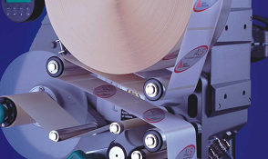 选择什么类型的双面贴标机功能更好？