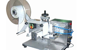 多功能圆瓶贴标机性能优势全面解析