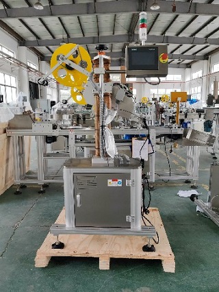 2025.6.23秘鲁简易平面不干胶贴标机1台