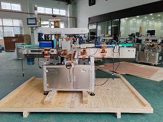2025.6.23秘鲁双面不干胶贴标机1台+转盘3台