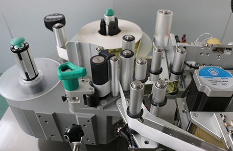 二维码贴标机 二维码贴标机