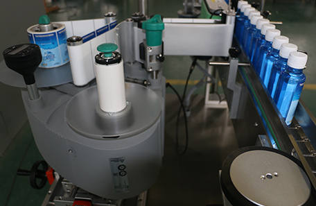 自动贴标机 自动贴标机